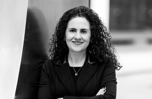 Laura Gingiss_WebMobile_2025